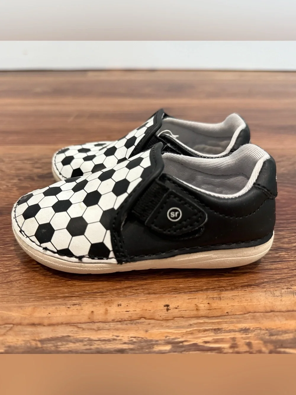 Stride Rite Toddler Soccer Shoes - size 5